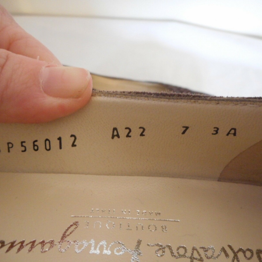 Salvatore Ferragamo Boutique Brown Suede Pumps - Picture 7 of 8